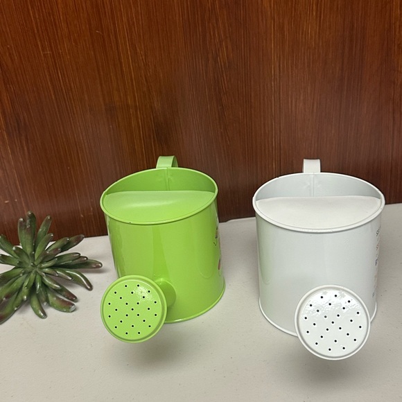 2 metal Watering can - Picture 6 of 8